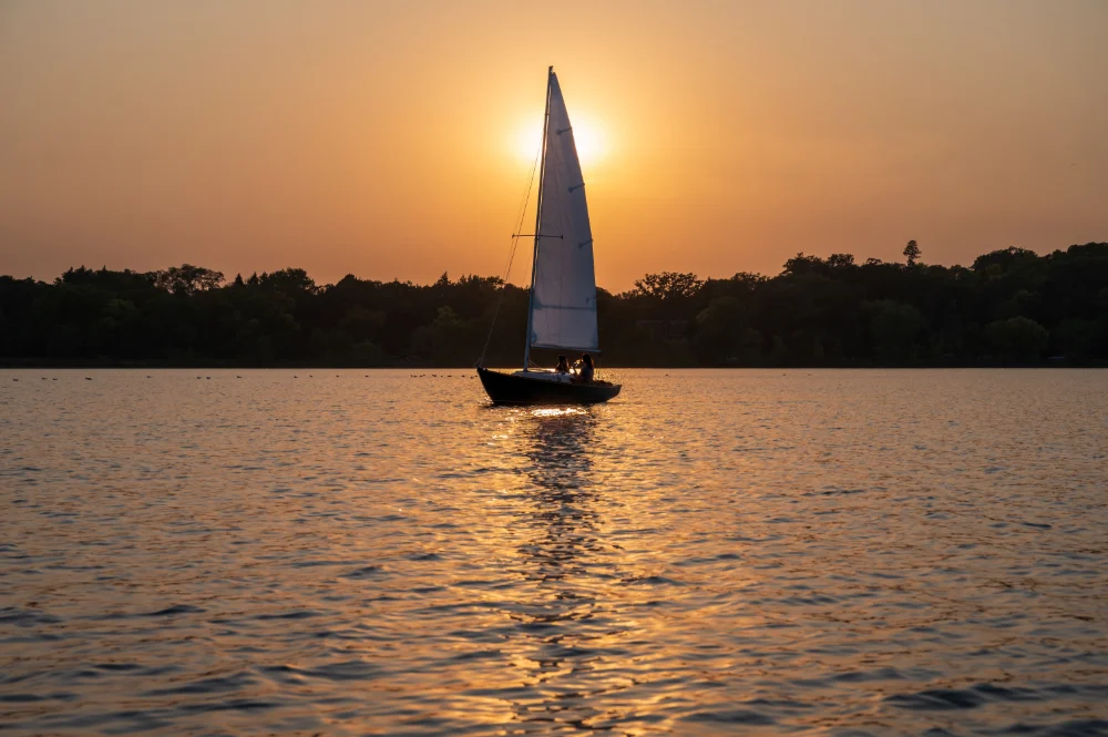 Bde Maka Ska Cruise